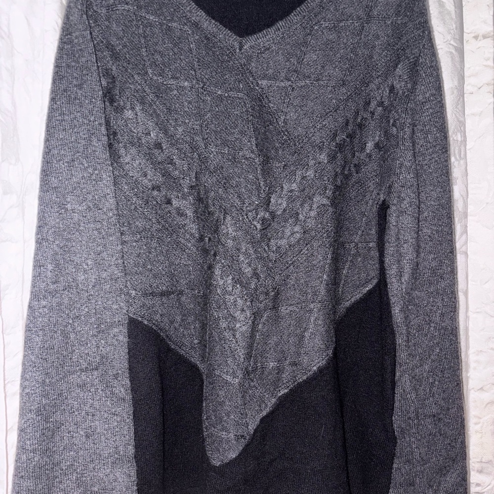 Style & Co. Two-Tone Gray V-Neck Cable Knit Sweater